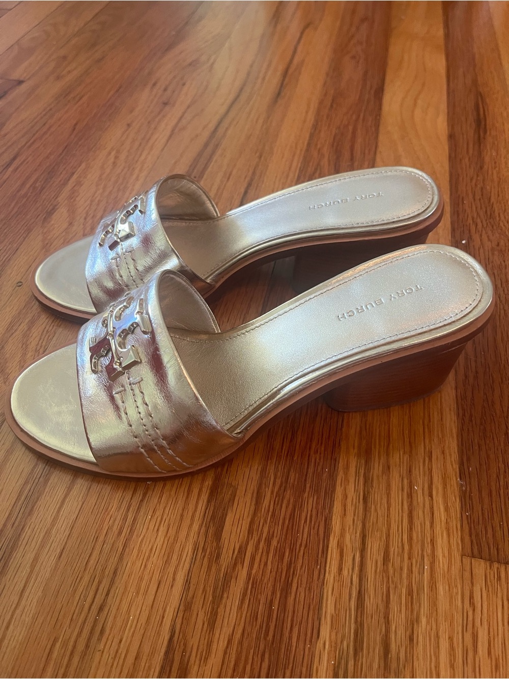 Tory Burch Everly Block Heel Spark Gold Size 7.5 - Picture 4 of 9